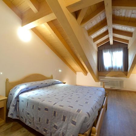La Casa Al Noce Aparthotel Mezzana  Ngoại thất bức ảnh