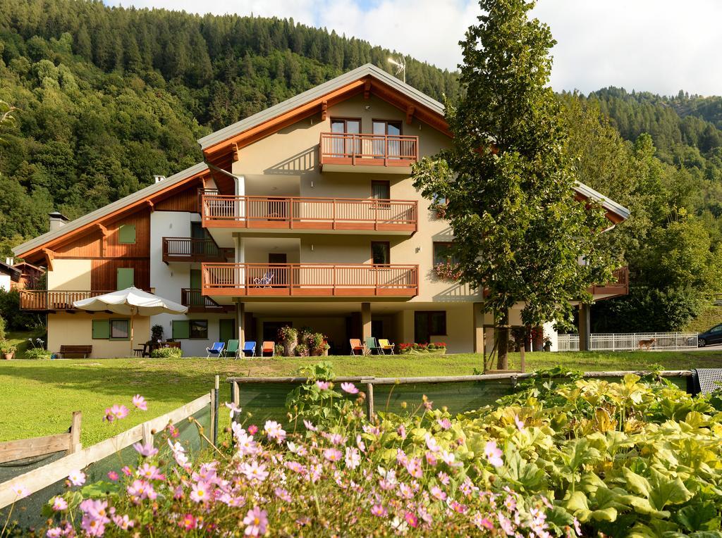La Casa Al Noce Aparthotel Mezzana  Phòng bức ảnh