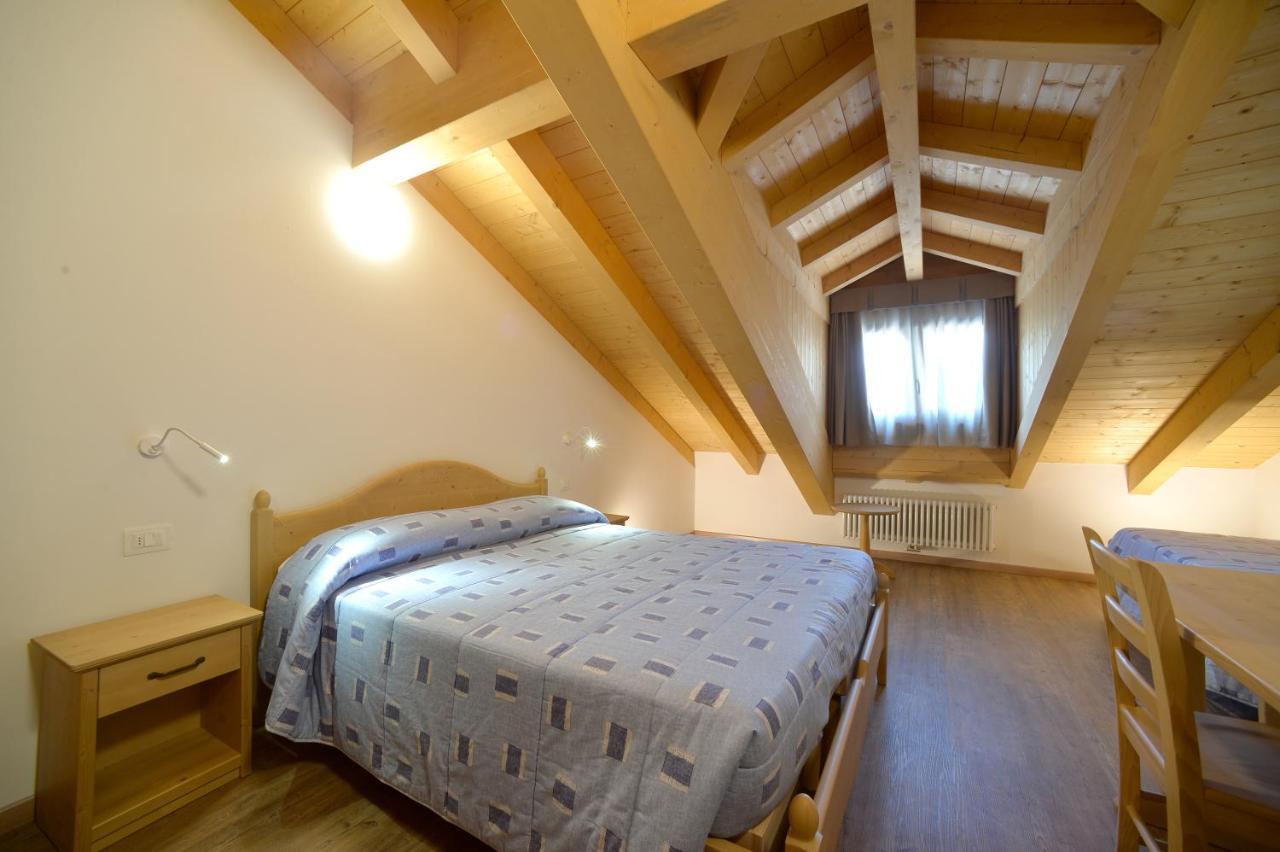 La Casa Al Noce Aparthotel Mezzana  Ngoại thất bức ảnh