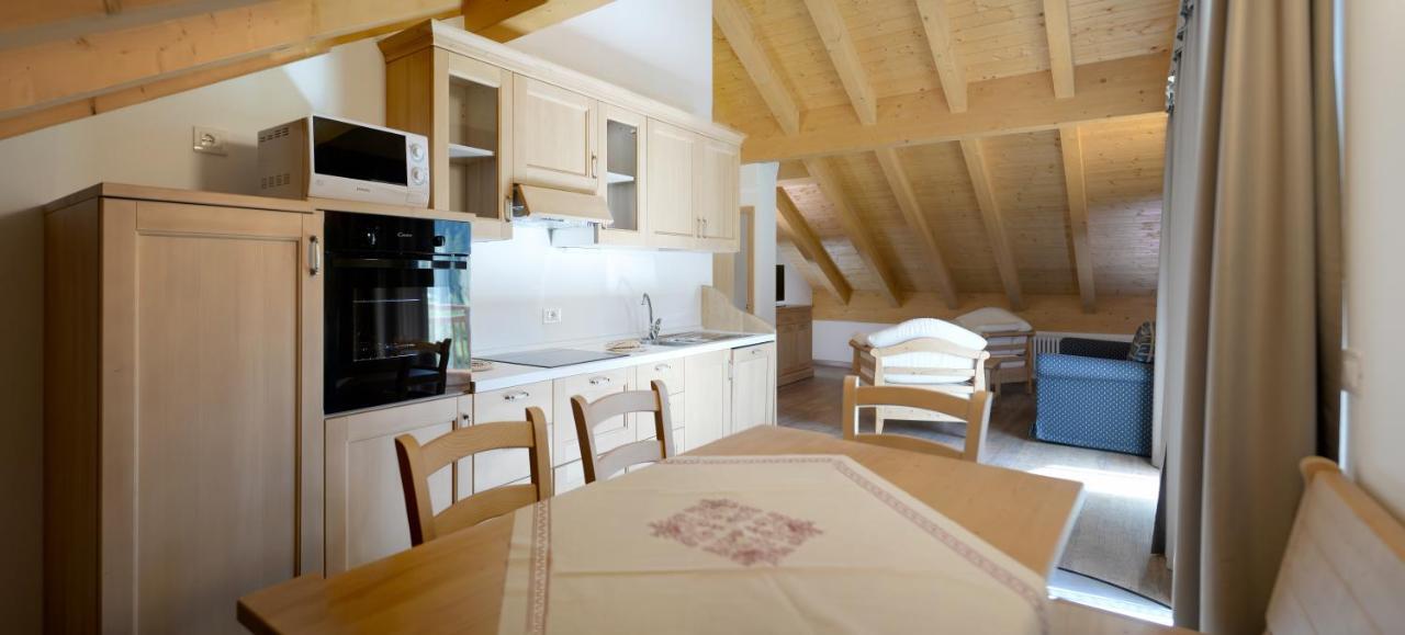 La Casa Al Noce Aparthotel Mezzana  Ngoại thất bức ảnh